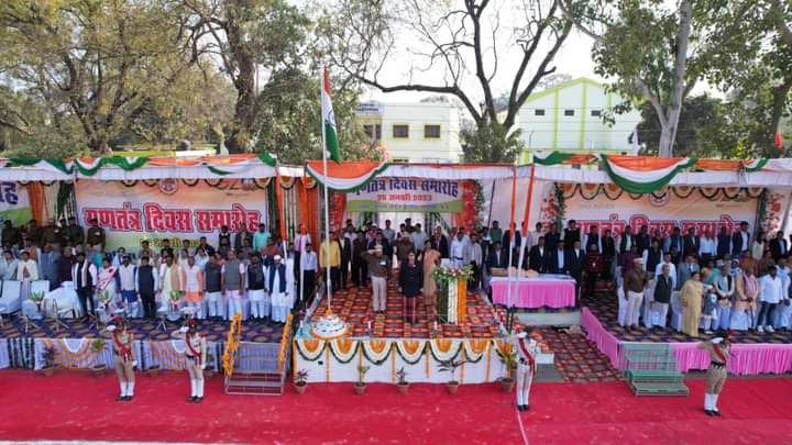 जिले भर में गणतंत्र दिवस मनाया गया धूमधाम से, युवाओं और बच्चों में रहा उत्साह