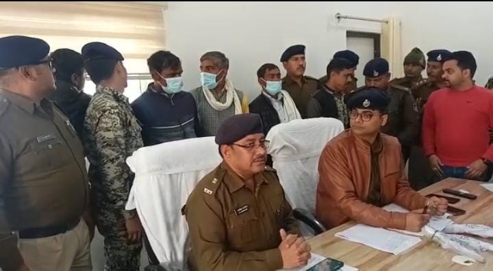 बन्नावे हजार निवेशकों के पैसे अटके सहारा कंपनी का एक डारेक्टर गिरफ्तार