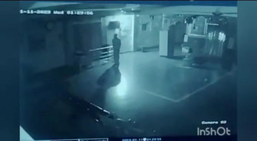 कहीं अवैध शराब पकड़ी गई तो कहीं चोरों की अजीबोगरीब चोरी