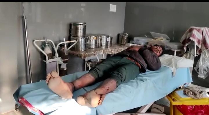 अवैध रेत लेकर भाग रहा ट्रेक्टर पलटा दो की मौत