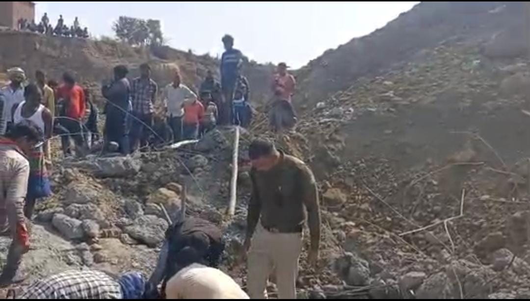 क्रेसर निर्माण के दौरान एक दिवारी गिरी दो की मौत