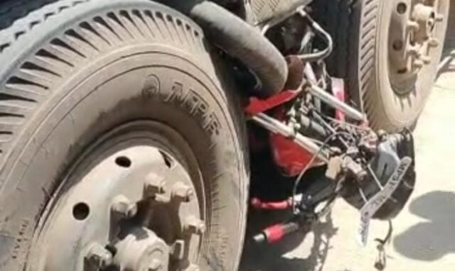 मंडला में बैकाबू टृक ने कई गाड़ियों कौ रौंदा