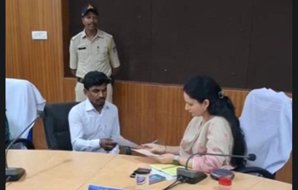 जनसुनवाई में बदलाव, कलेक्टर के साथ बैठ बता रहे समस्या